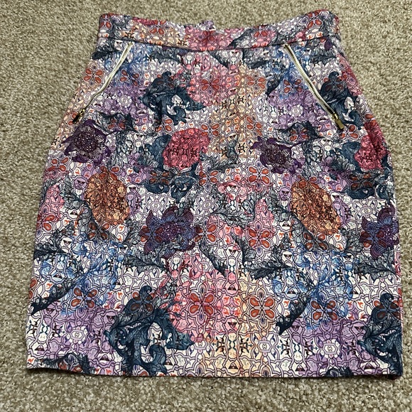 H&M Casual Mini Skirt Rear Zip Pockets Boho Pink Purpe Floral Women Size 6 - Picture 6 of 6